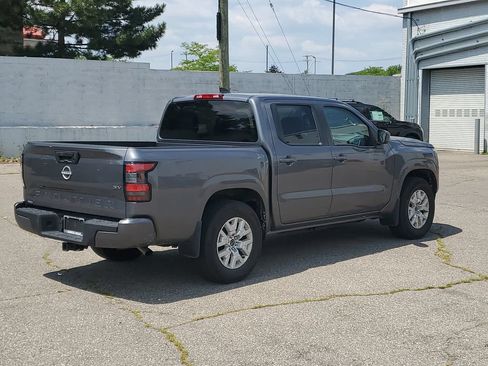 Used 2023 Nissan Frontier SV w/ Tow Package RWD image 3