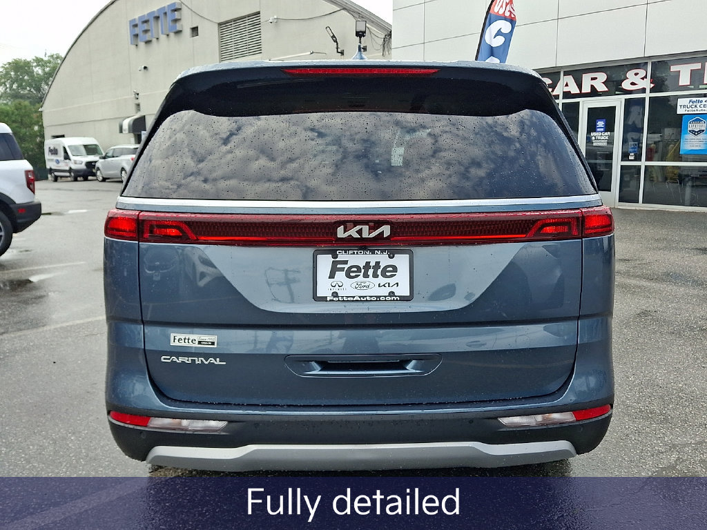 Certified 2024 Kia Carnival EX FWD image 6