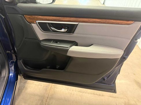 Used 2017 Honda CR-V EX image 29