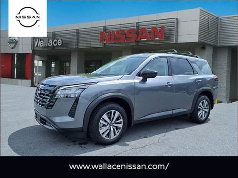 New 2026 Nissan Pathfinder SL w/ Cargo Package AWD/4WD image 1
