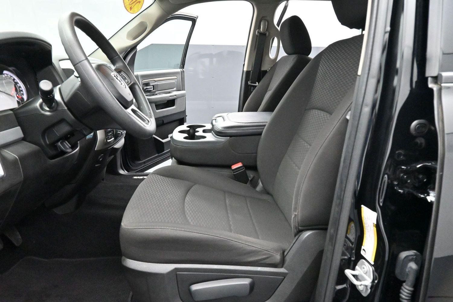 Used 2020 RAM 1500 Warlock AWD/4WD image 12