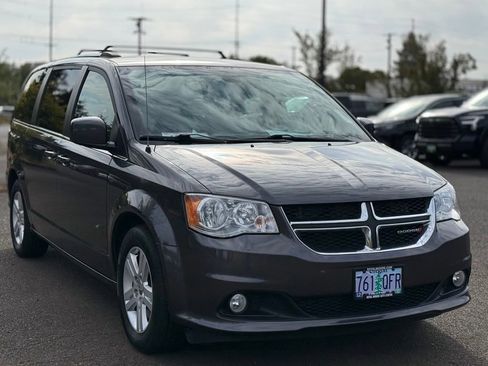 Used 2019 Dodge Grand Caravan SXT FWD image 7