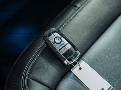 Certified 2025 Ford Bronco Badlands image 48