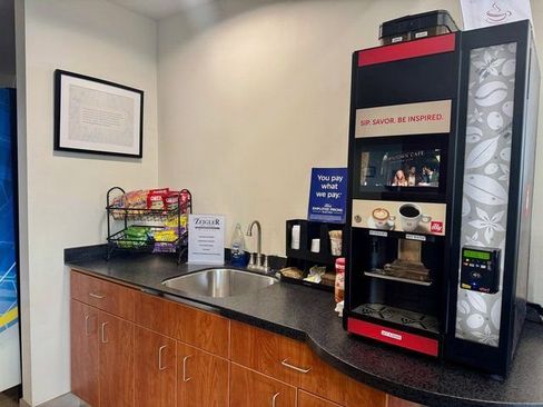 Used 2023 GMC Sierra 1500 SLT w/ SLT Premium Package image 45