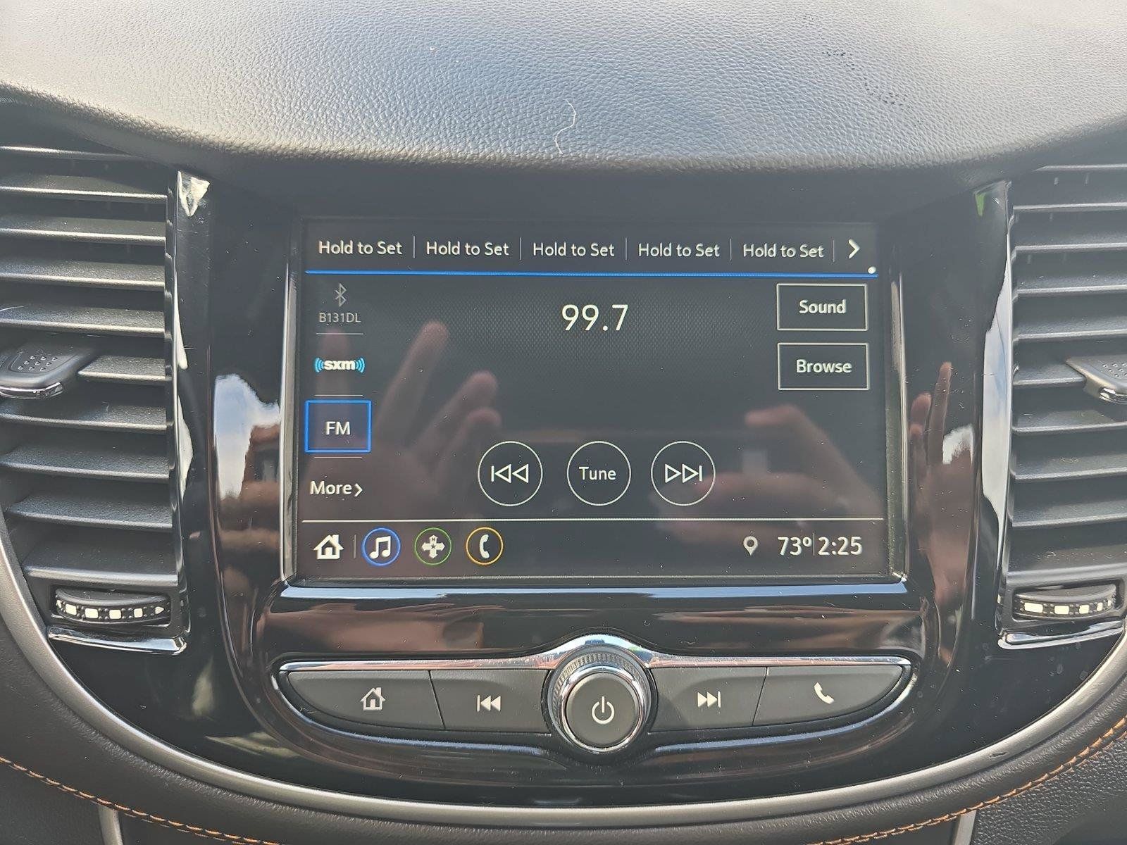 Used 2019 Chevrolet Trax LT w/ LT Convenience Package AWD/4WD image 16