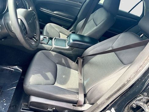 Used 2023 Chrysler 300 Touring w/ Sport Appearance Package RWD image 19