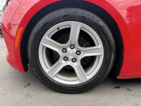 Used 2016 Chevrolet Camaro LT RWD image 10