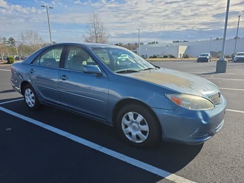 Used 2004 Toyota Camry LE image 10