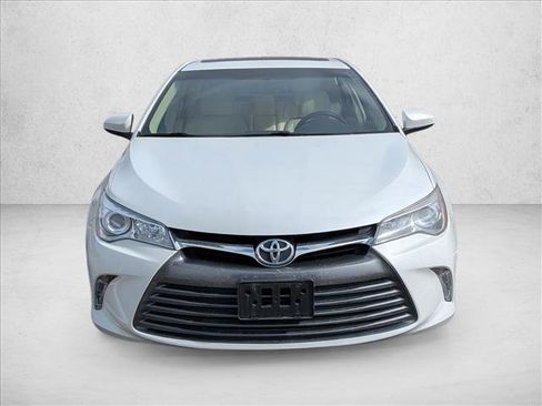 Certified 2016 Toyota Camry XLE w/ Moonroof Package image 2