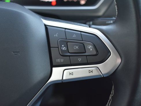 Used 2023 Volkswagen Tiguan SE FWD image 23