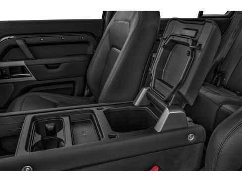 Used 2024 Land Rover Defender 110 S image 14