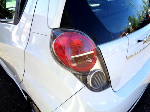 Used 2014 Chevrolet Spark LT image 12