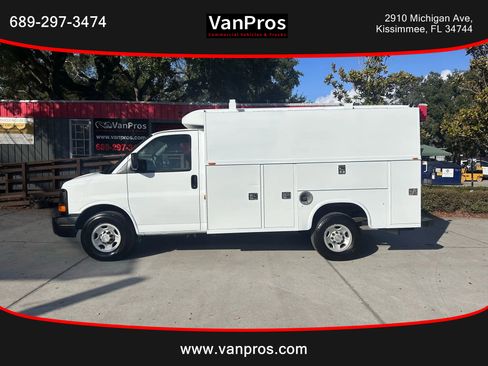 Used 2006 Chevrolet Express 3500 image 2
