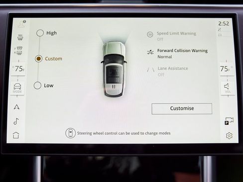 Used 2025 Land Rover Range Rover SE image 71