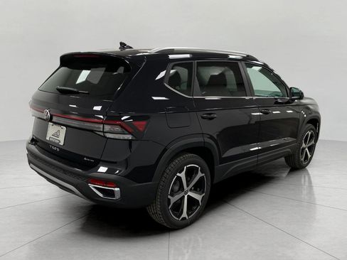 New 2026 Volkswagen Taos SEL image 3
