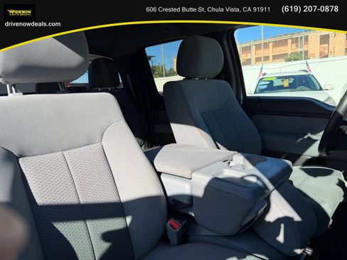 Used 2013 Ford F150 XLT w/ XLT Chrome Pkg image 18