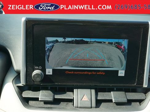 Used 2024 Toyota RAV4 XLE AWD/4WD image 18