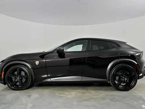 Used 2024 Ferrari Purosangue image 9