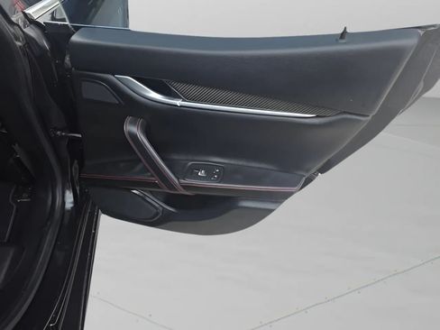 Used 2018 Maserati Ghibli S GranLusso AWD/4WD image 28