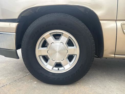 Used 2006 Chevrolet Silverado 1500 LT w/ Onstar Plus Package image 22