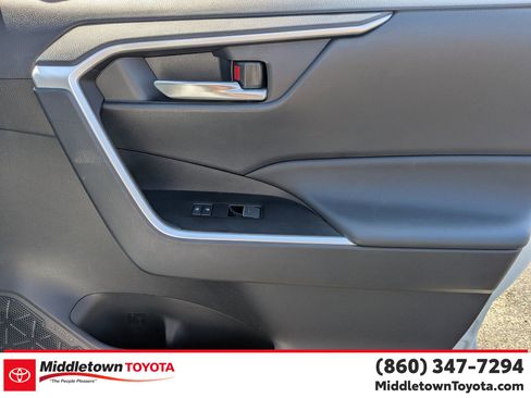 Certified 2025 Toyota RAV4 XLE AWD/4WD image 35
