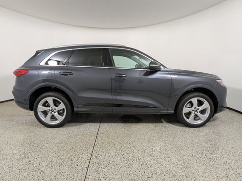 New 2025 Audi Q5 Premium Plus image 27