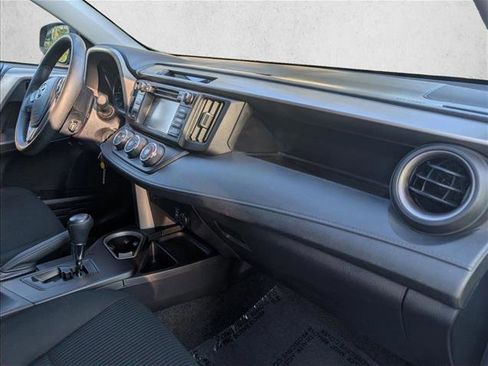 Used 2018 Toyota RAV4 LE image 19