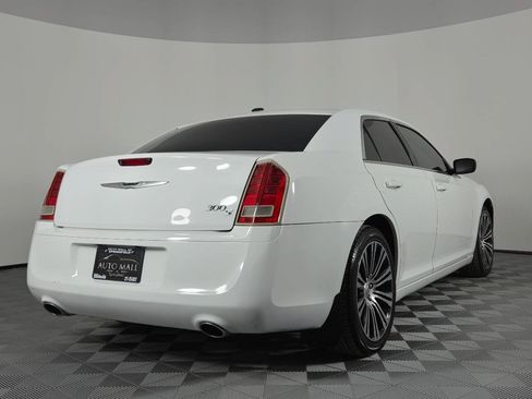 Used 2014 Chrysler 300 S RWD image 7