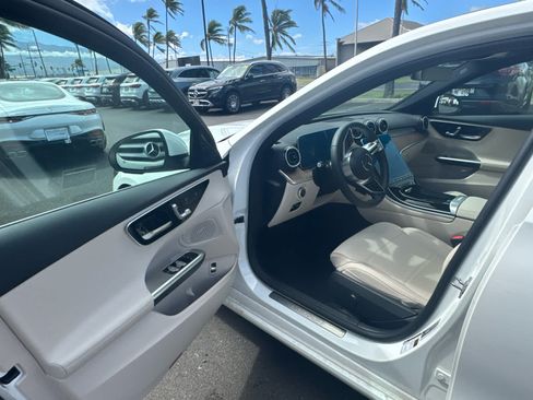 Used 2025 Mercedes-Benz C 300 Sedan image 7
