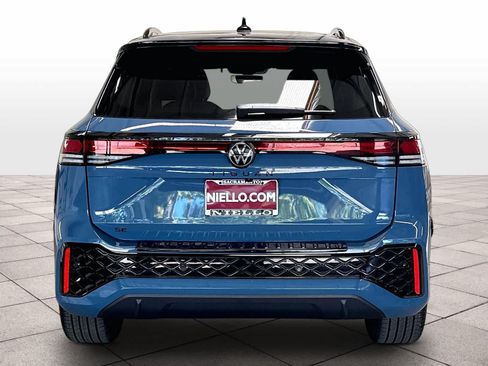 New 2026 Volkswagen Tiguan SE R-Line FWD image 4