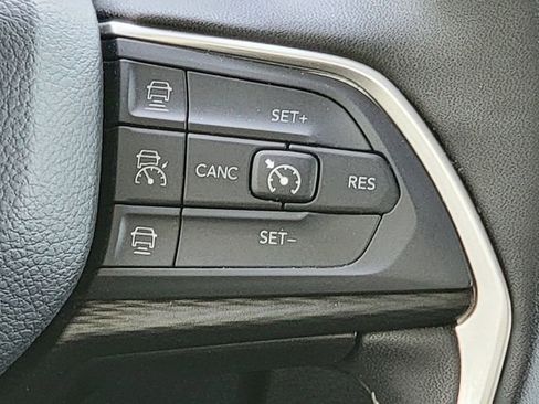 Certified 2024 Jeep Grand Cherokee Altitude AWD/4WD image 34