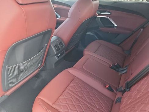 New 2025 Audi SQ5 Prestige image 13