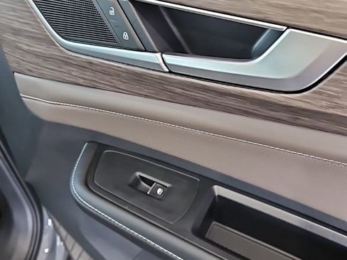 New 2026 Volkswagen Atlas SEL AWD/4WD image 12
