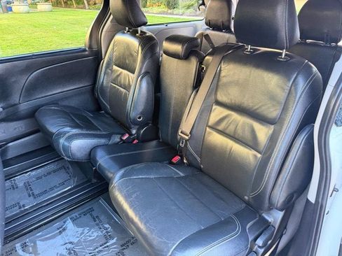 Used 2015 Toyota Sienna SE Premium FWD image 71