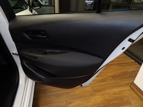 Used 2022 Toyota Corolla LE image 15