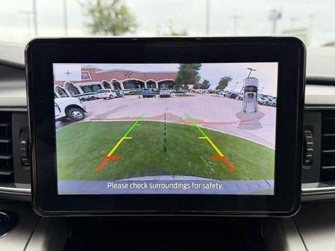 Certified 2022 Ford Explorer XLT w/ Equipment Group 202A RWD image 16