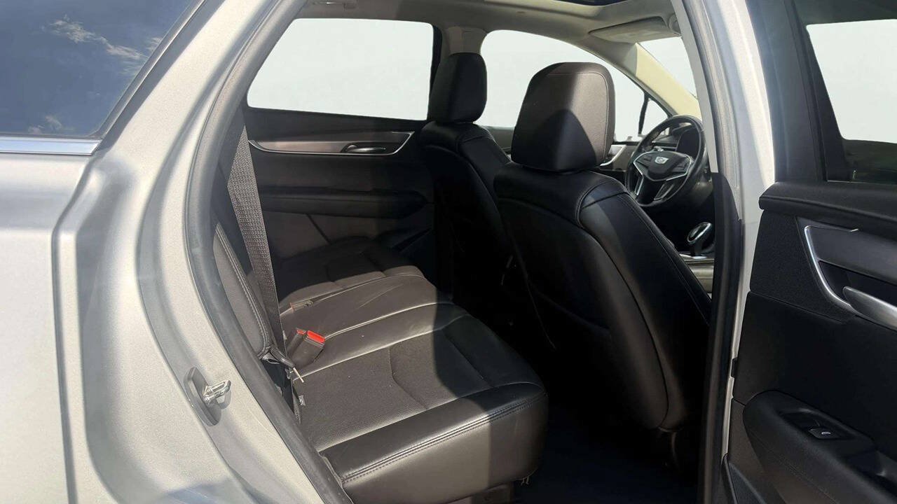 Used 2018 Cadillac XT5 Luxury w/ Driver Awareness Package AWD/4WD image 15