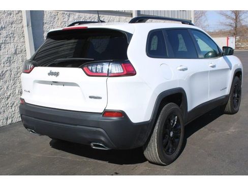 Used 2022 Jeep Cherokee Latitude Lux image 3