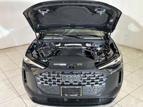 New 2025 Audi Q5 Premium image 15