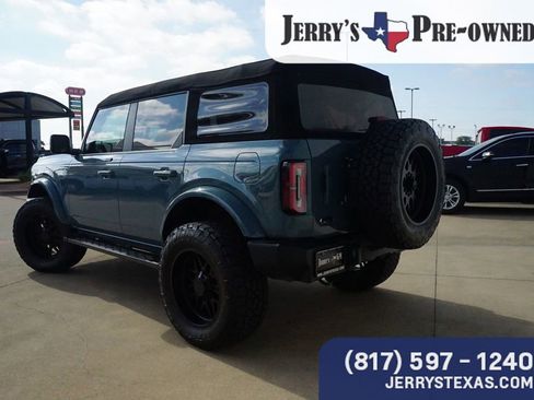 Used 2023 Ford Bronco Outer Banks image 2