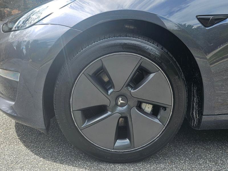 Used 2023 Tesla Model 3 Standard Range RWD image 17
