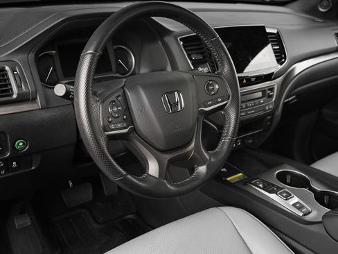 Used 2025 Honda Passport EX-L image 7