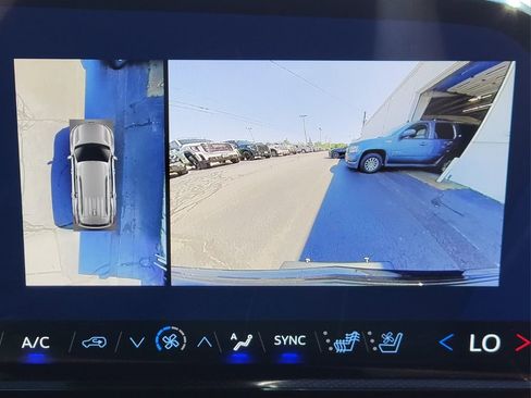 New 2026 Chevrolet Traverse RS image 21