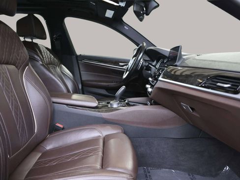 Used 2017 BMW 540i xDrive image 34