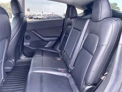 Used 2020 Tesla Model Y Long Range image 20