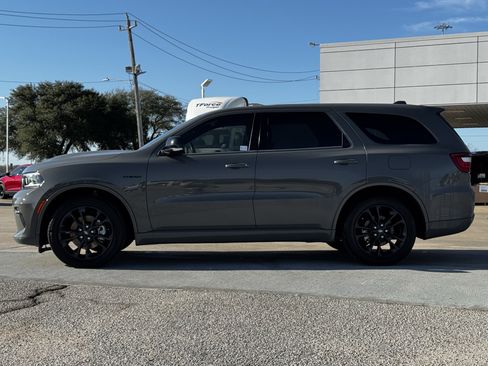 Used 2022 Dodge Durango R/T w/ Blacktop Package image 7