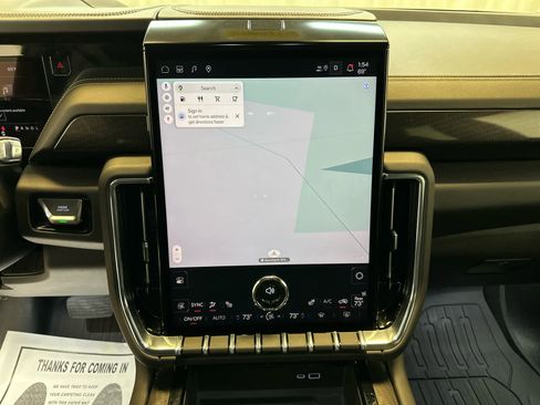 Certified 2025 GMC Yukon XL Elevation image 6