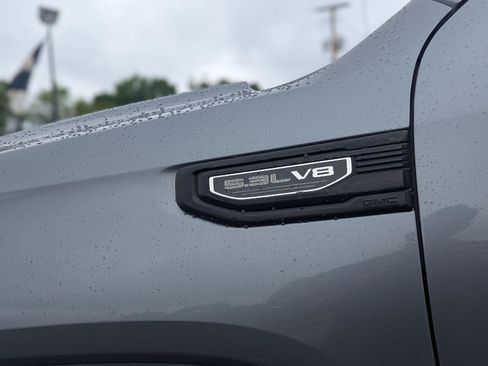 Used 2021 GMC Sierra 1500 Elevation w/ X31 Off-Road Package AWD/4WD image 6