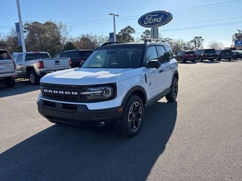New 2026 Ford Bronco Sport Outer Banks w/ Outer Banks Tech Package+ AWD/4WD image 1