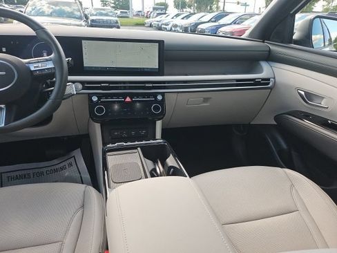 Used 2025 Hyundai Tucson Limited AWD/4WD image 21